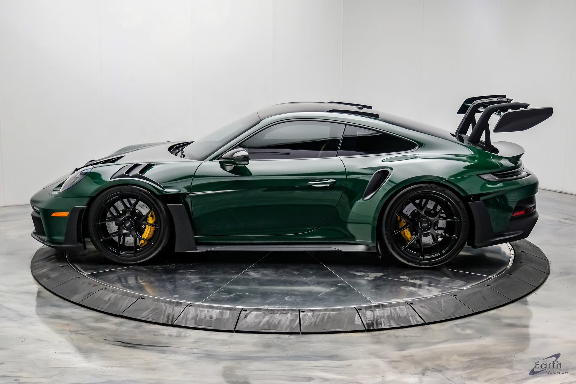 Used 2025 Porsche 911 GT3 RS RWD image 9