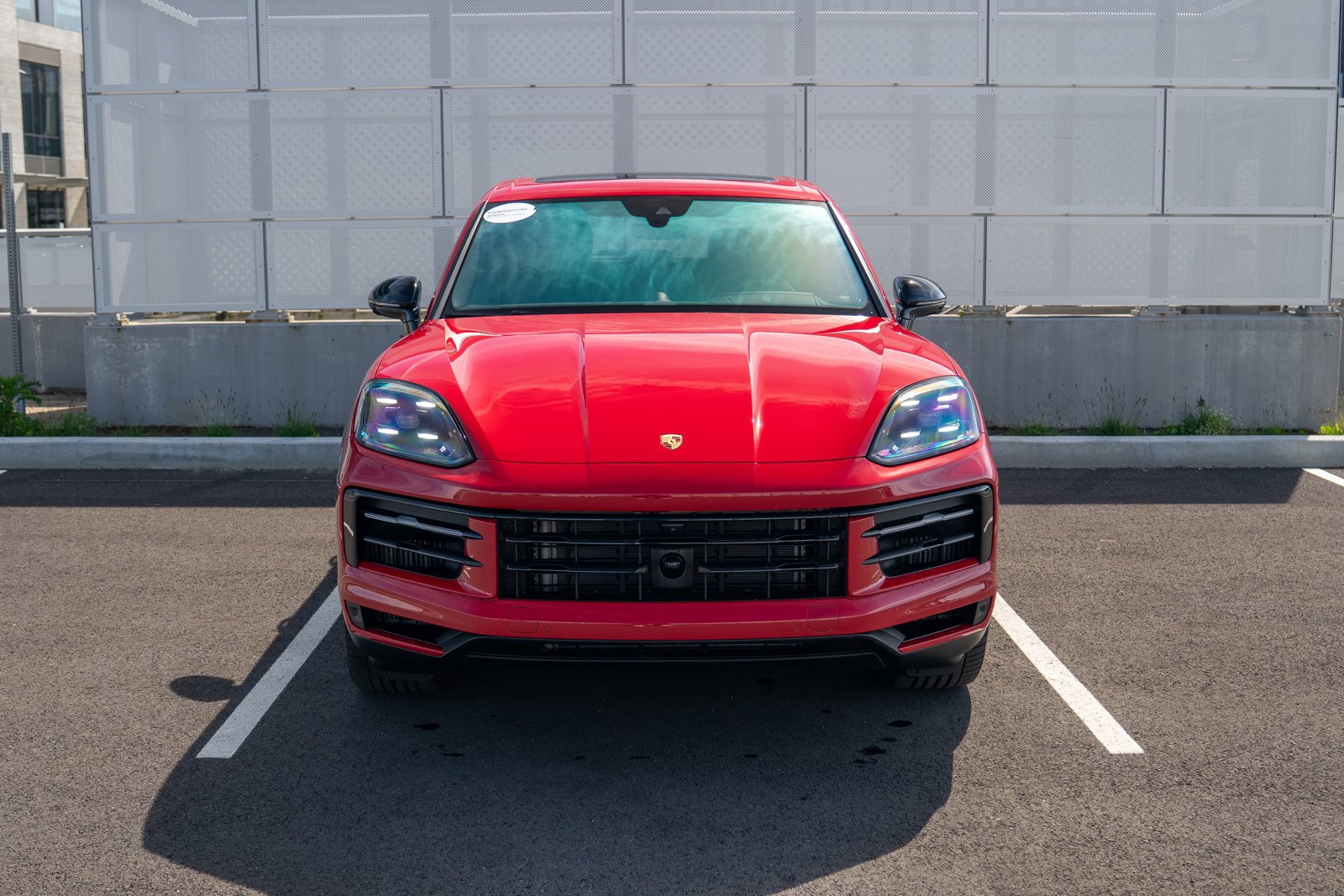 Certified 2025 Porsche Cayenne E-Hybrid image 6