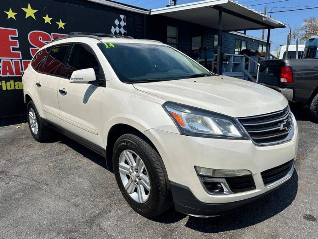 Used 2014 Chevrolet Traverse LT FWD image 1