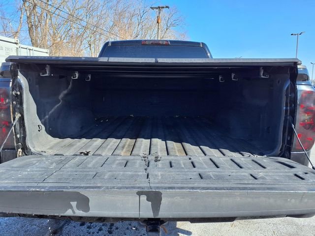 Used 2017 Chevrolet Silverado 1500 LT w/ Midnight Edition image 19