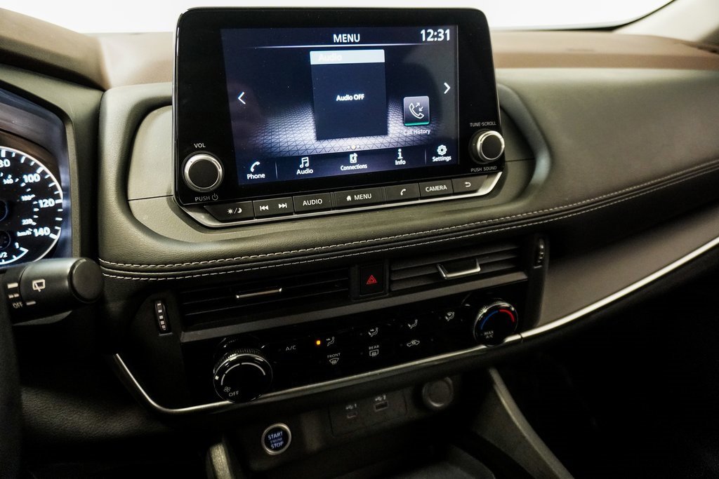 Used 2023 Nissan Rogue S image 22