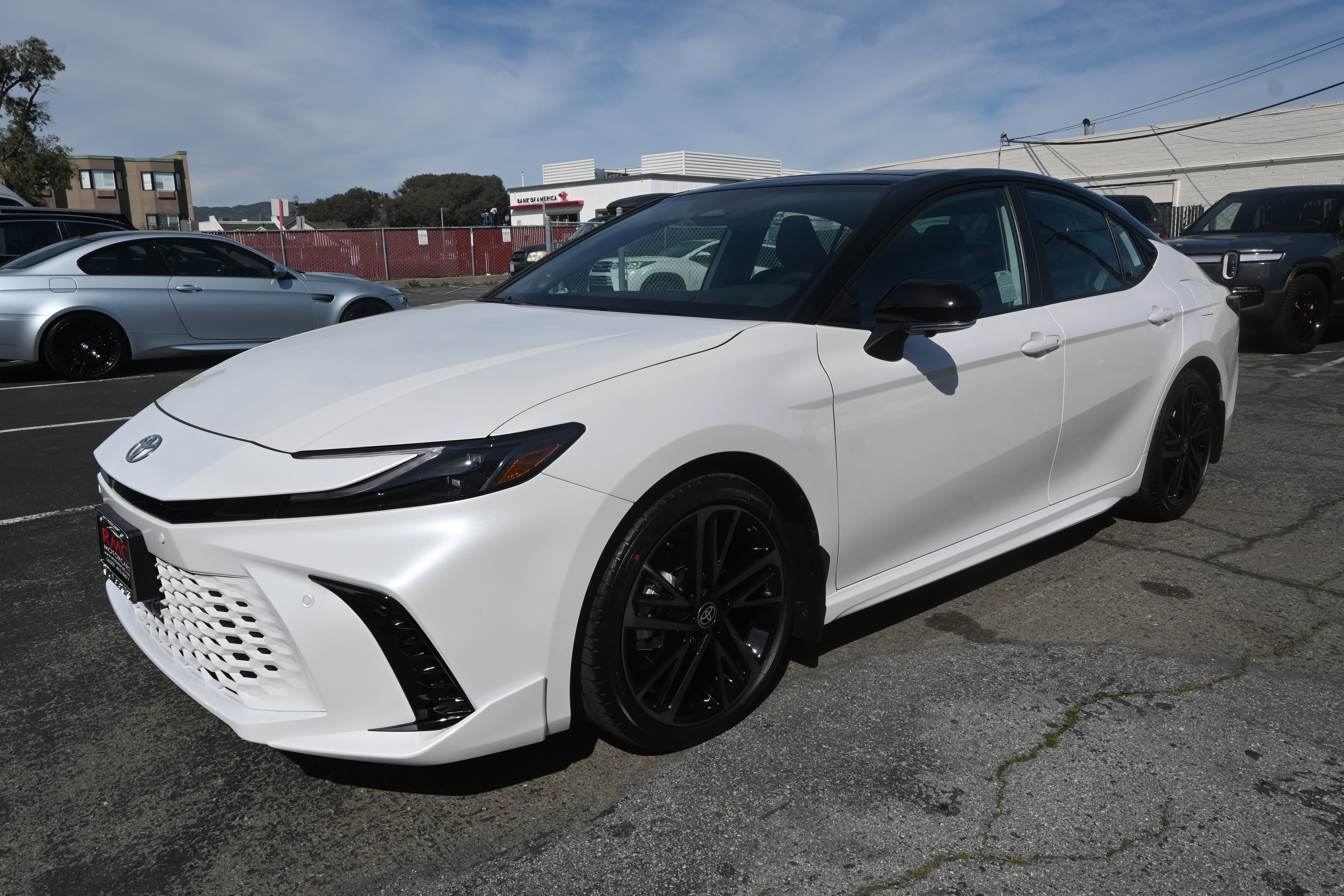 Used 2026 Toyota Camry Hybrid image 2
