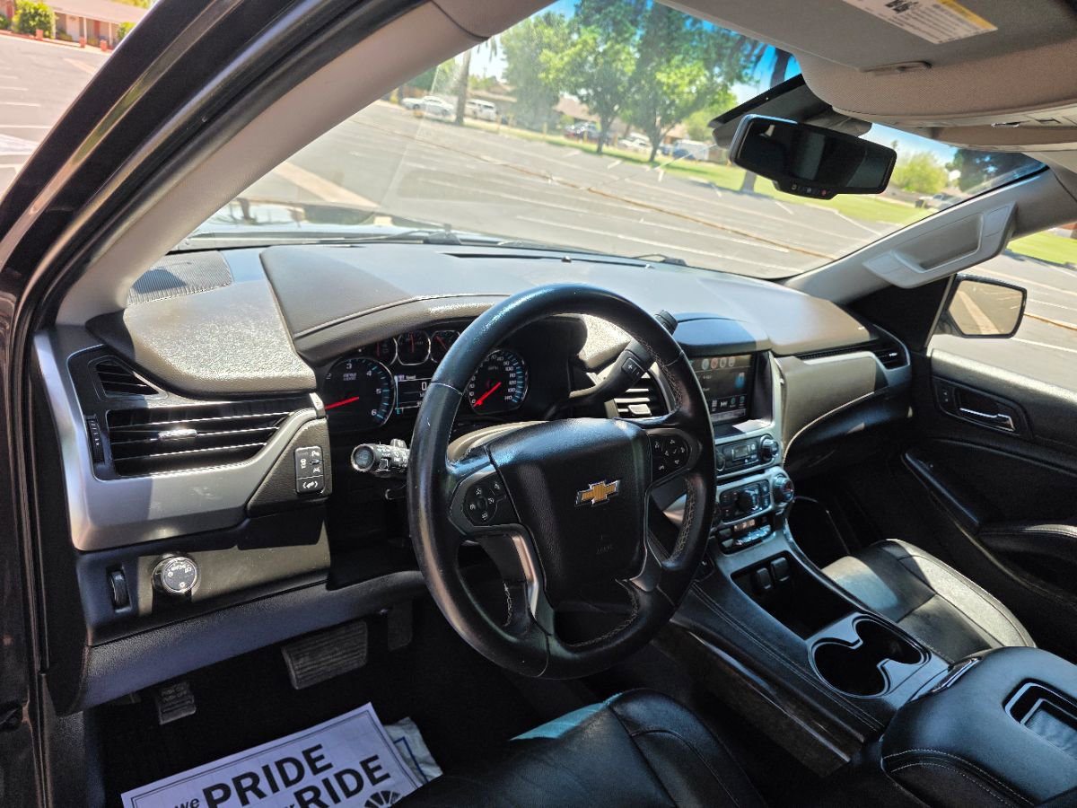 Used 2018 Chevrolet Suburban LT RWD image 17
