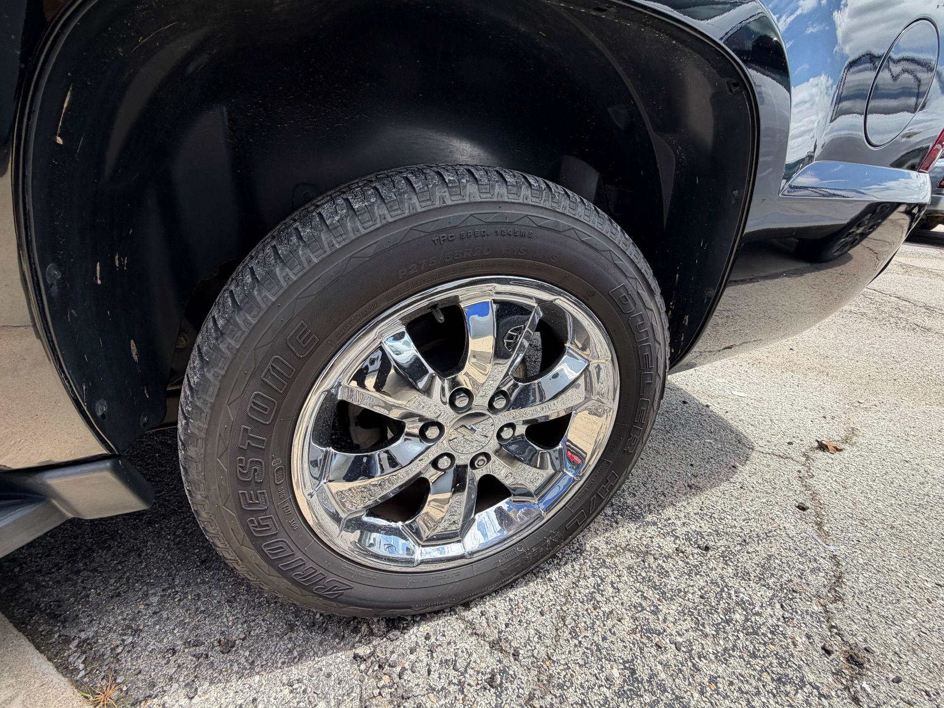 Used 2013 Chevrolet Avalanche LTZ AWD/4WD image 14