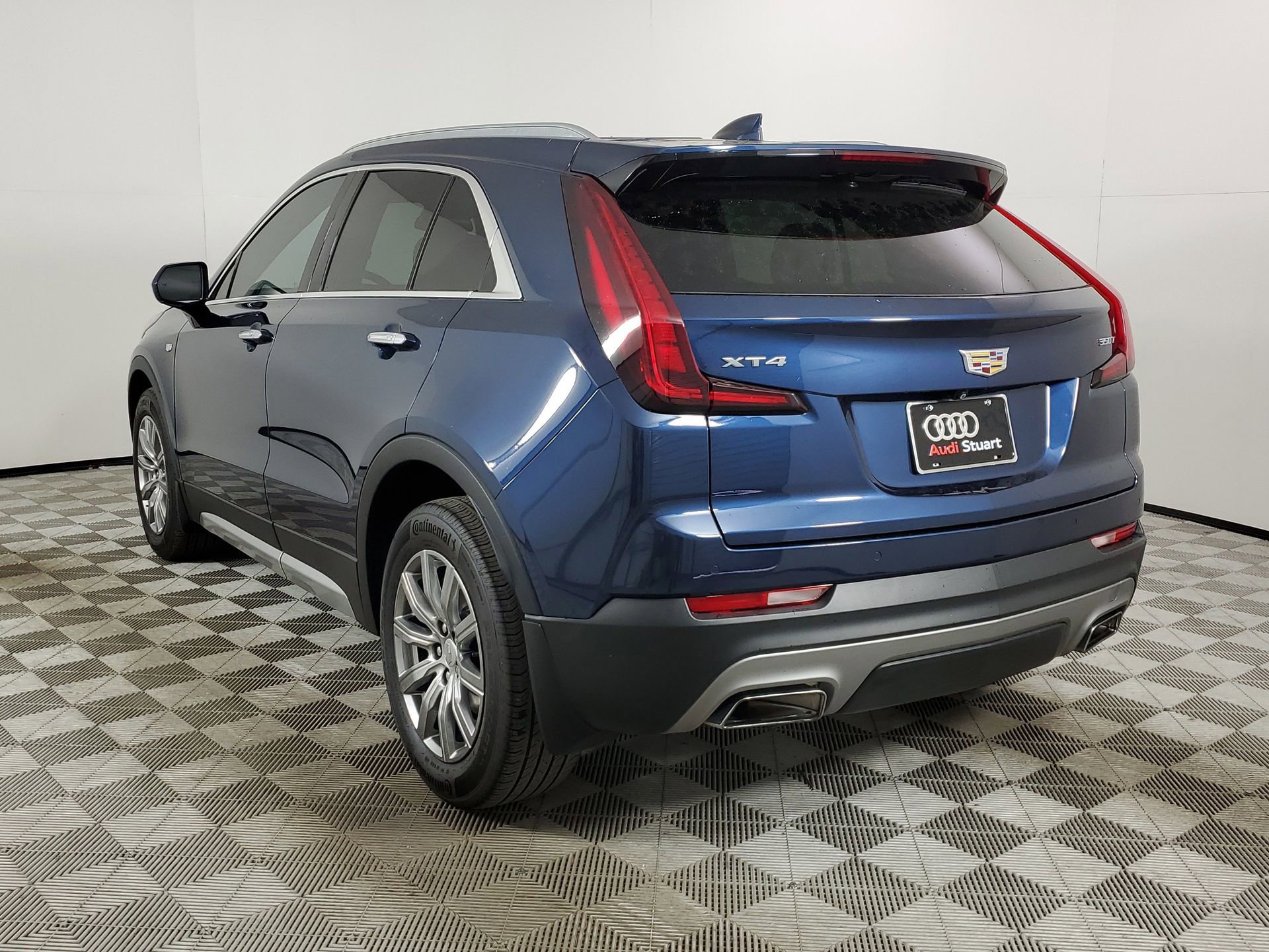 Used 2020 Cadillac XT4 Premium Luxury image 8