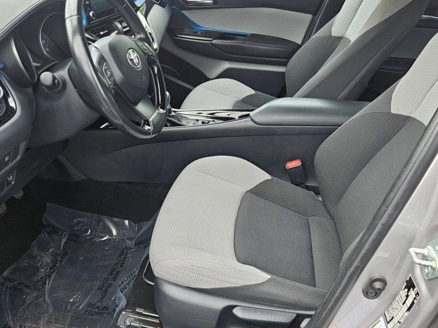 Used 2019 Toyota C-HR XLE FWD image 9