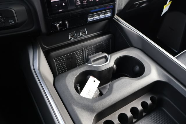 New 2026 RAM 3500 Laramie AWD/4WD image 15