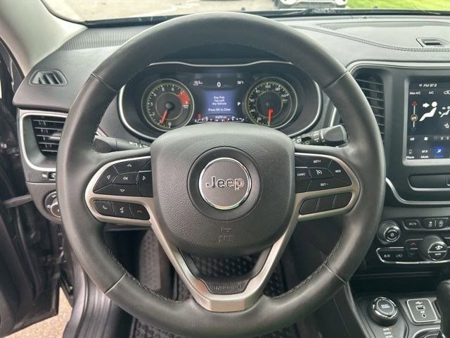 Used 2022 Jeep Cherokee Latitude Lux w/ Sun & Sound Group AWD/4WD image 16