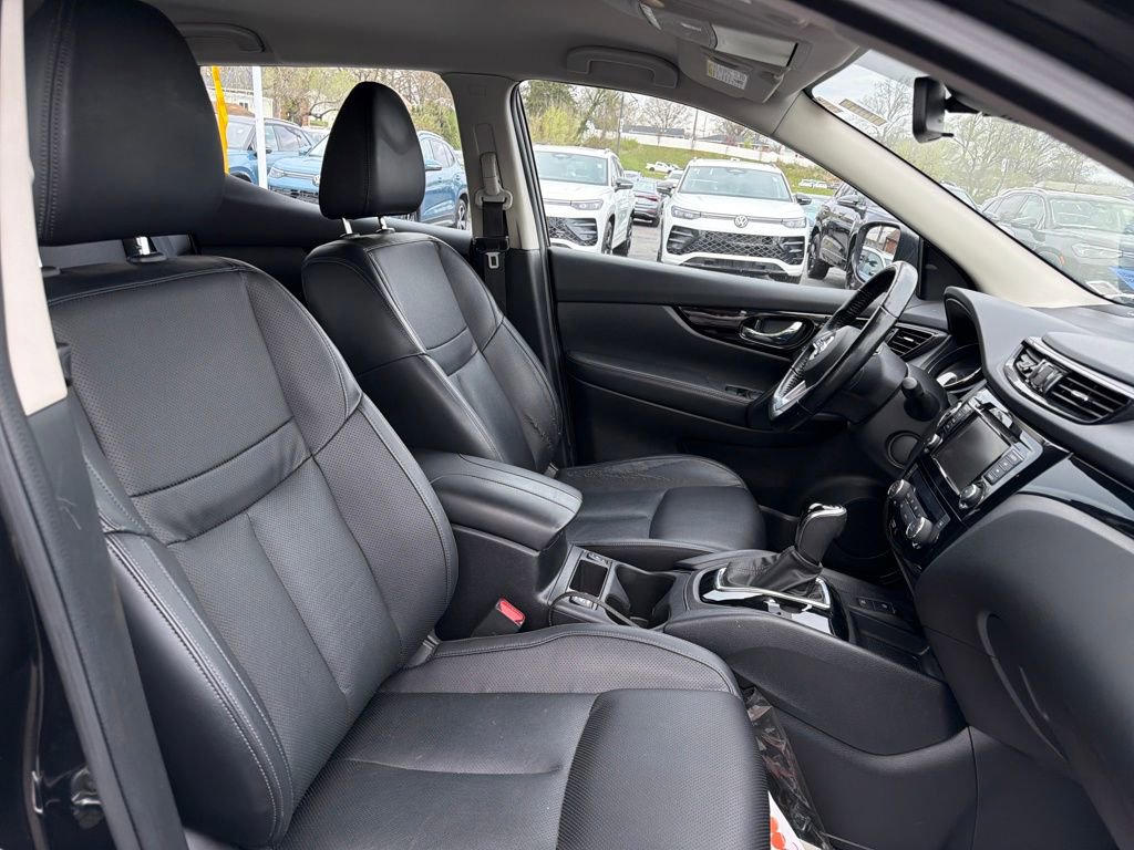 Used 2022 Nissan Rogue Sport SL image 52