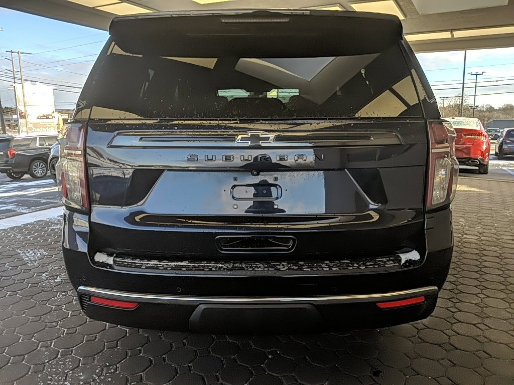 Used 2022 Chevrolet Suburban Z71 w/ Luxury Package image 6