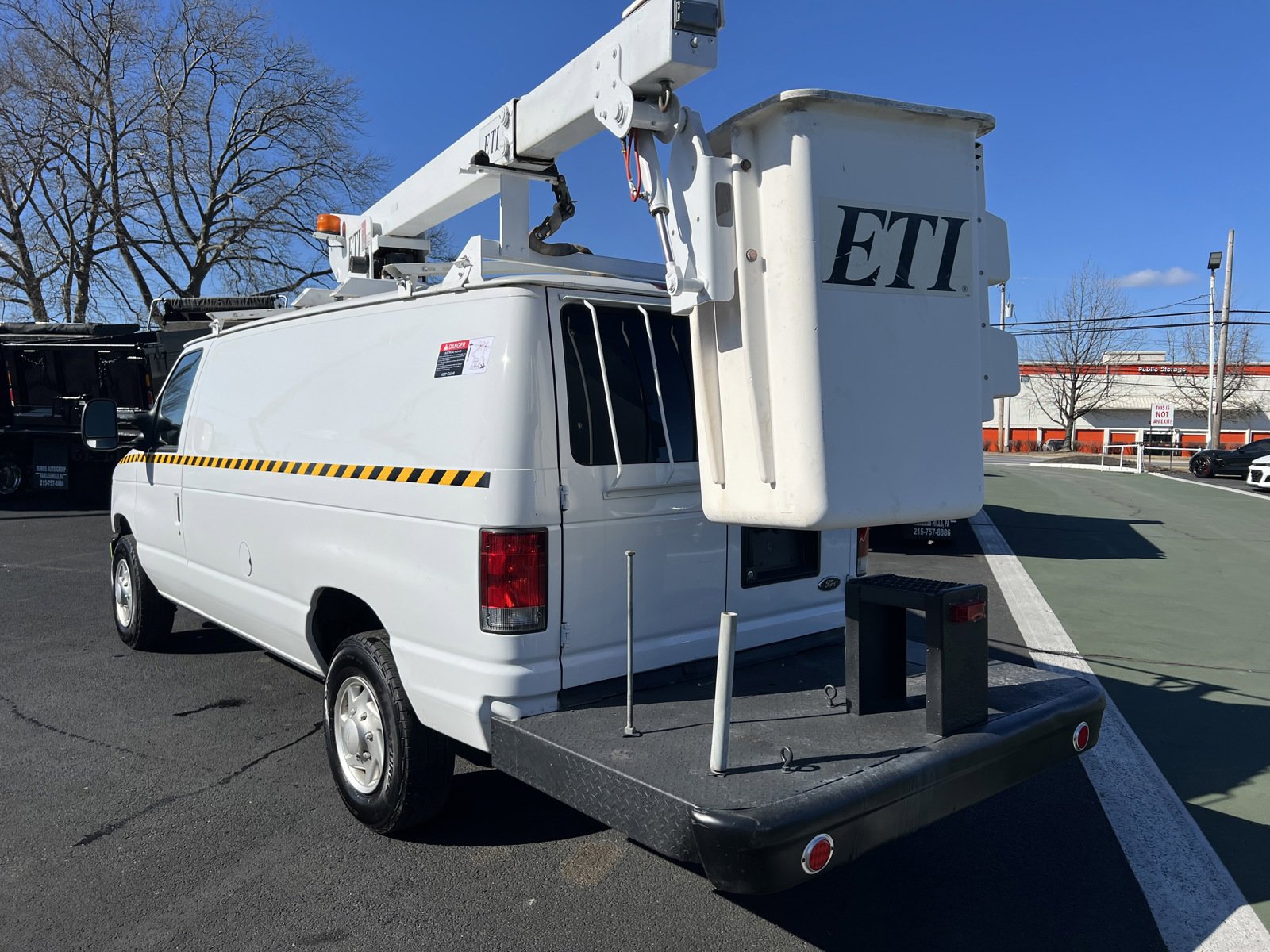 Used 2014 Ford E-350 and Econoline 350 Super Duty w/ Power Group image 10