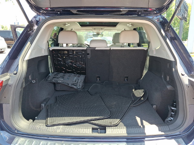 Used 2023 Volkswagen Tiguan SE w/ Panoramic Sunroof Package AWD/4WD image 28