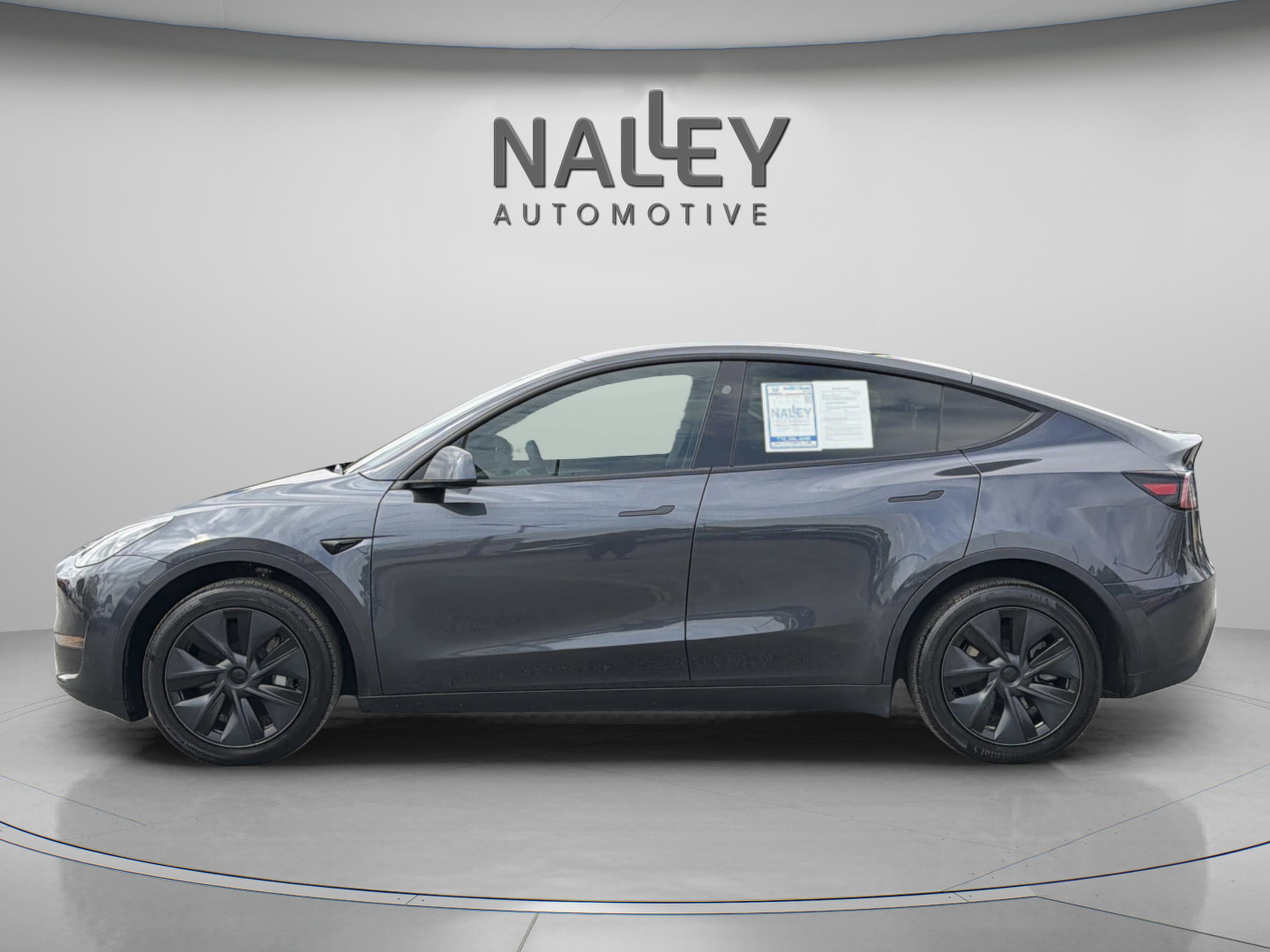 Used 2025 Tesla Model Y Long Range image 2