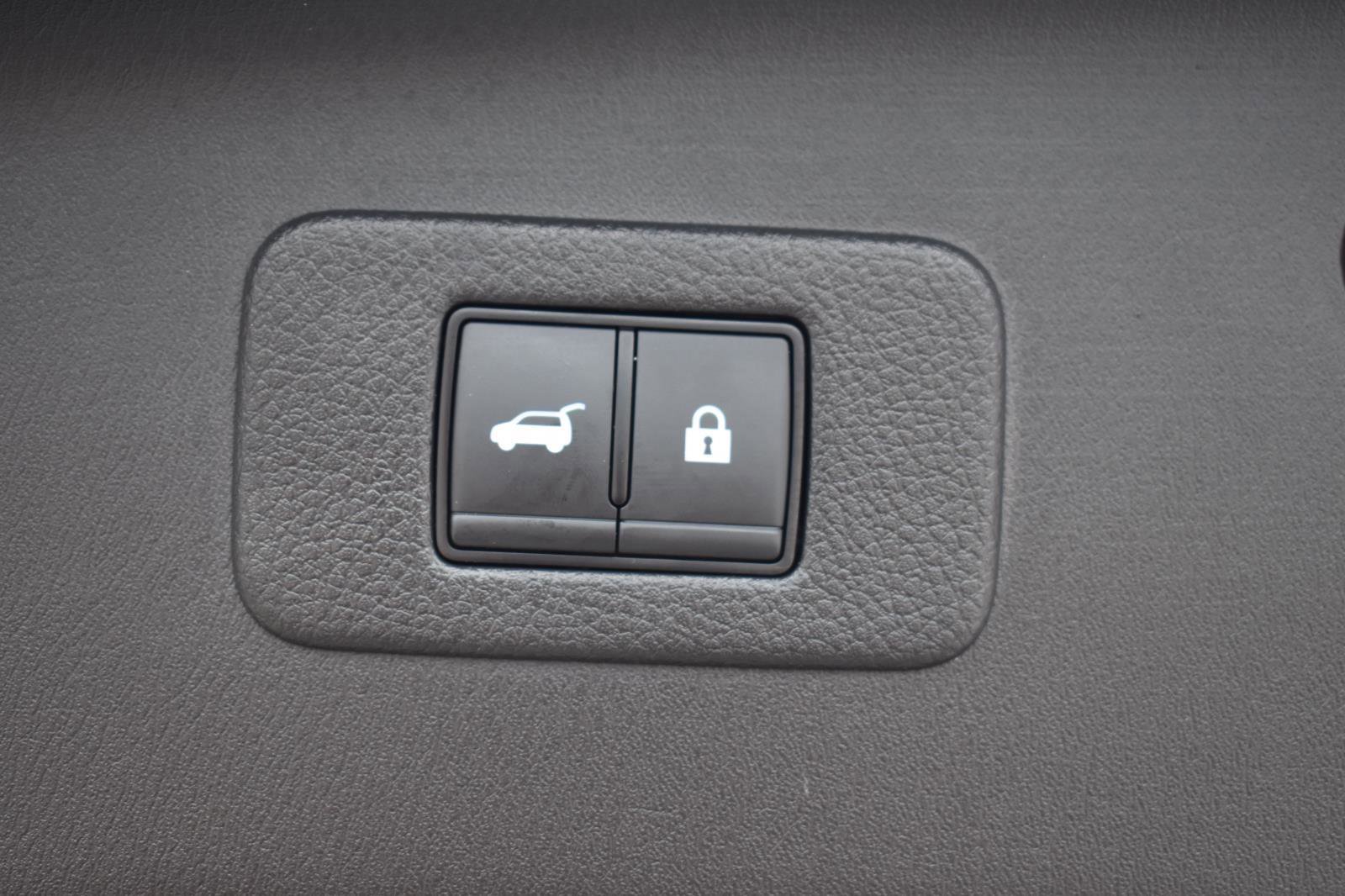 Used 2023 Nissan Armada Platinum w/ Captain's Chairs Package RWD image 63