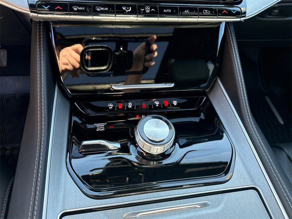 New 2026 Jeep Grand Wagoneer 4WD w/ Premium Group I image 22