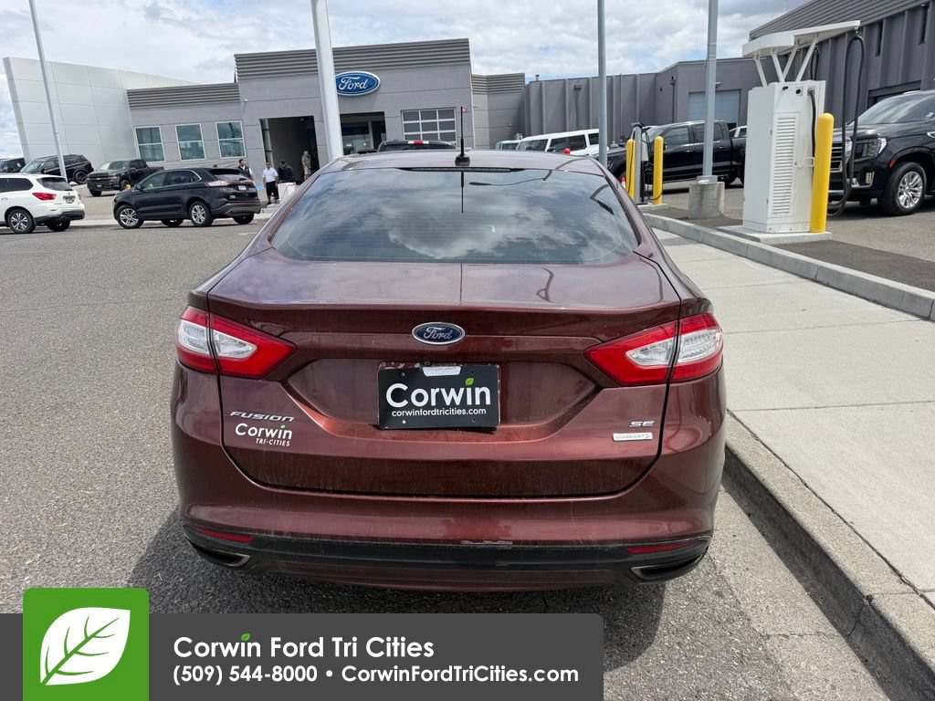 Used 2015 Ford Fusion SE w/ Equipment Group 202A FWD image 11