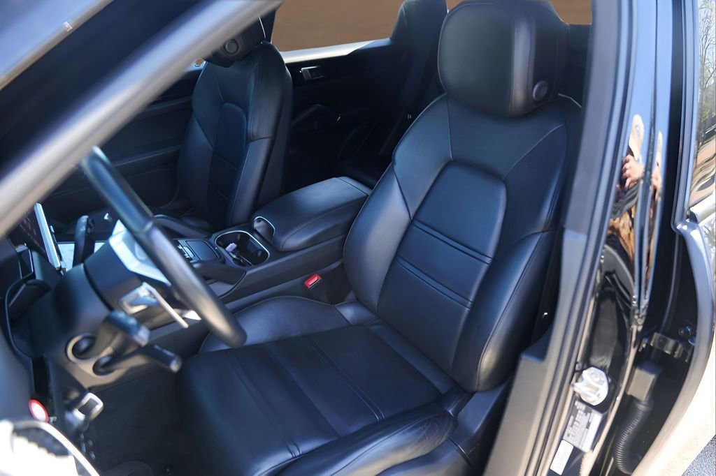 Used 2020 Porsche Cayenne E-Hybrid image 7