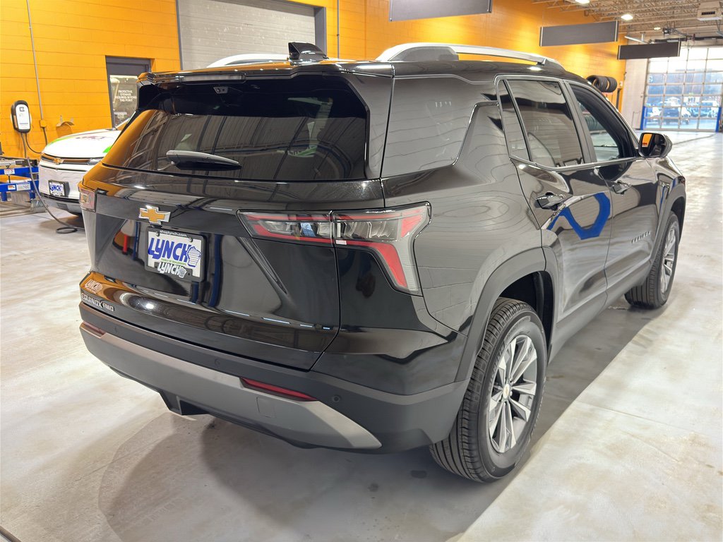 Used 2025 Chevrolet Equinox LT w/ Convenience Package II image 5