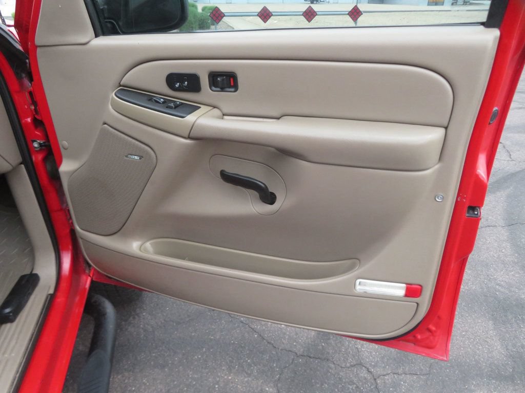 Used 2006 Chevrolet Silverado 2500 LT w/ Heavy-Duty Power Package AWD/4WD image 30