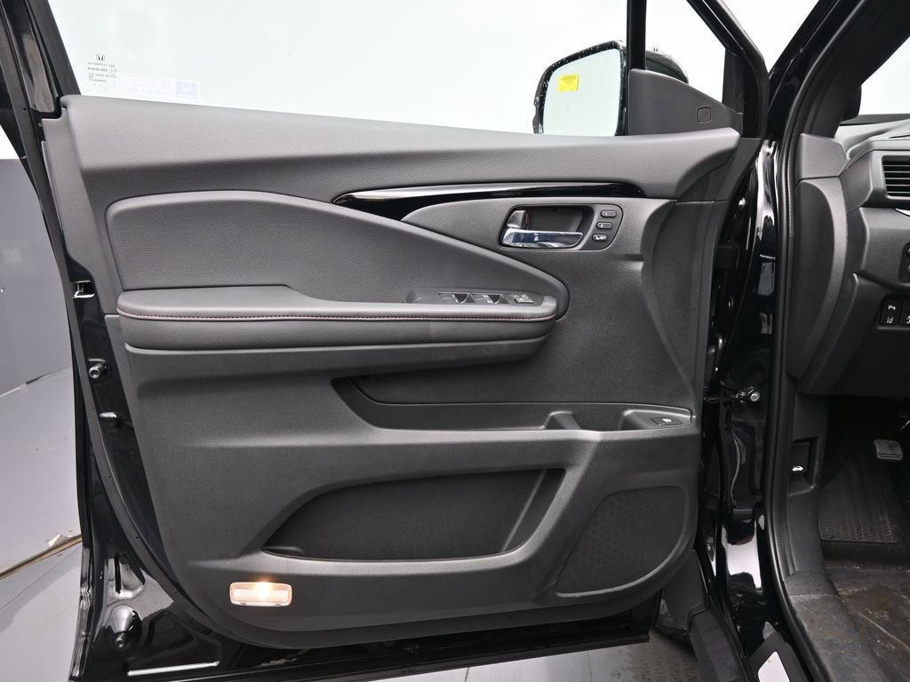 New 2026 Honda Ridgeline Black Edition image 30