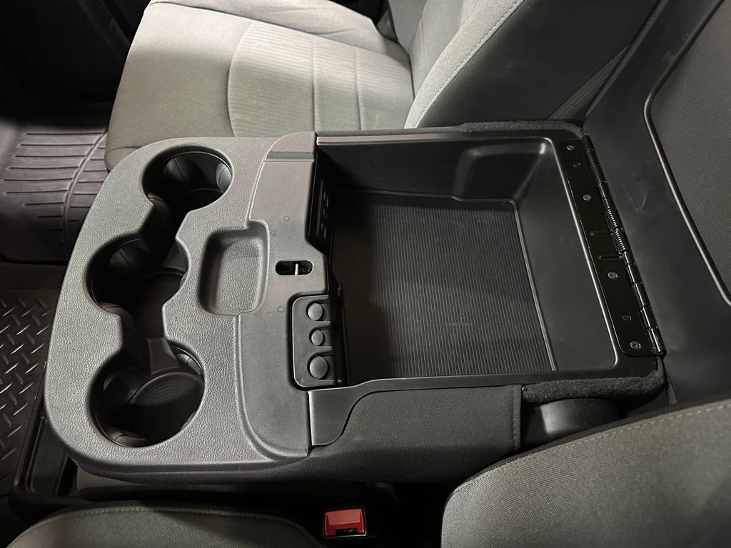 Certified 2021 RAM 1500 Classic SLT image 30