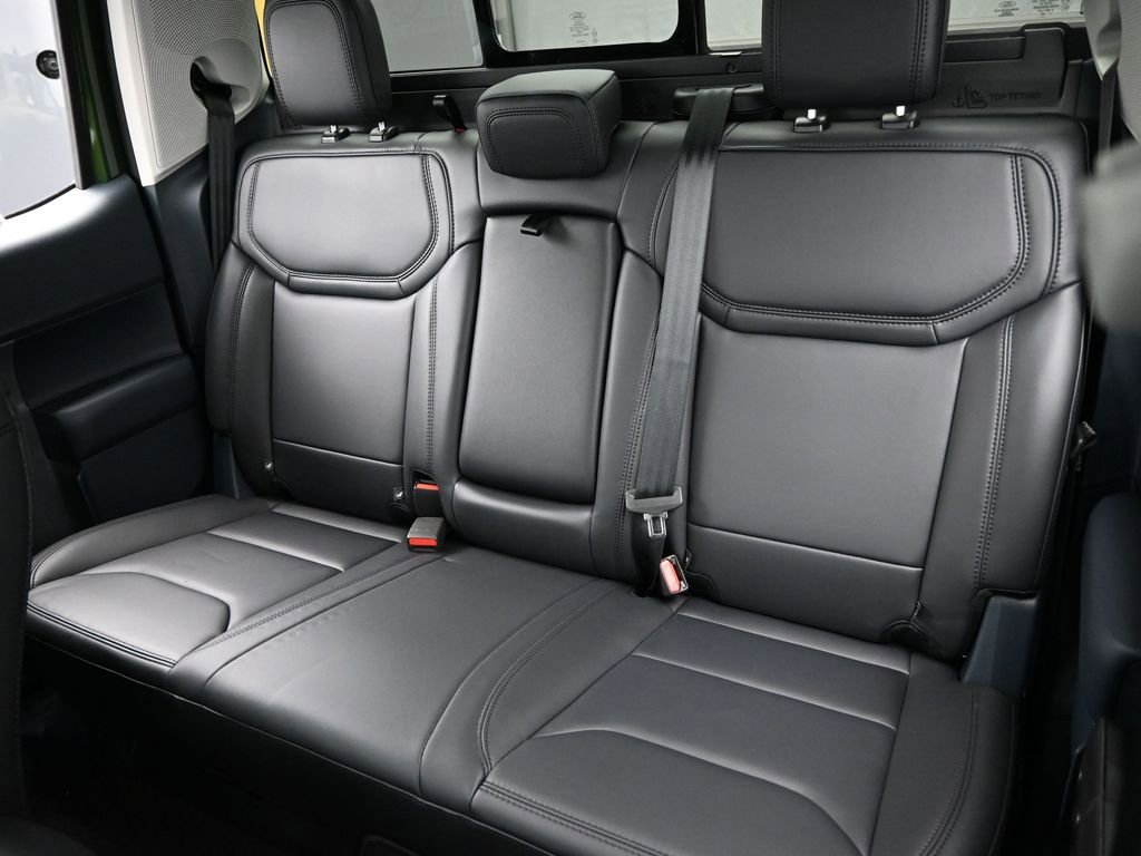 New 2025 Ford Maverick Lariat w/ Black Appearance Package image 30