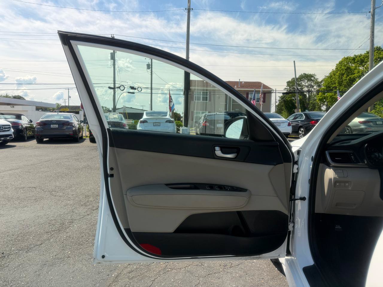 Used 2017 Kia Optima LX FWD image 9