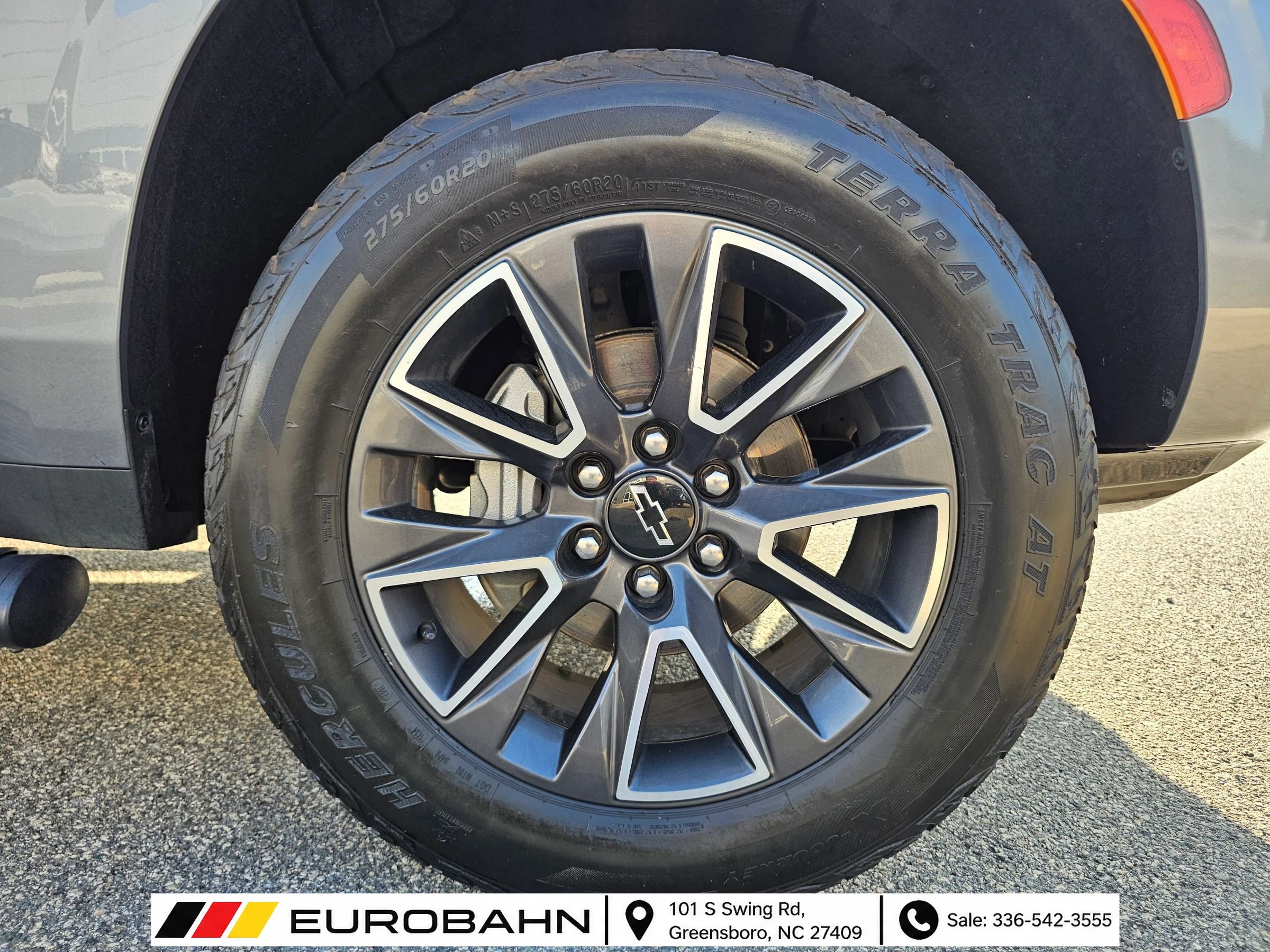 Used 2022 Chevrolet Tahoe Z71 w/ Z71 Off-Road Package AWD/4WD image 36
