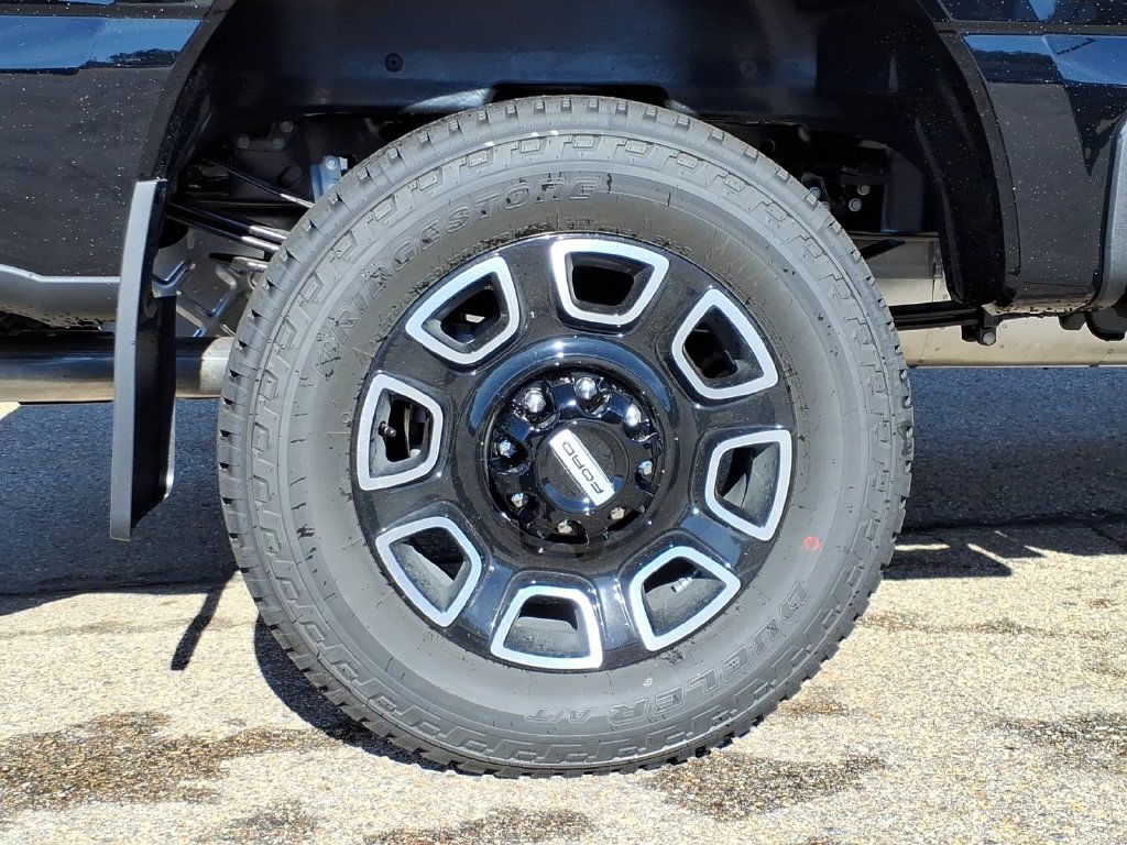 New 2026 Ford F250 Platinum w/ FX4 Off-Road Package AWD/4WD image 11