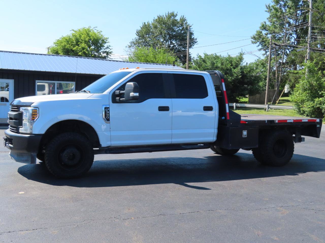 Used 2018 Ford F350 XL w/ Power Equipment Group AWD/4WD image 2