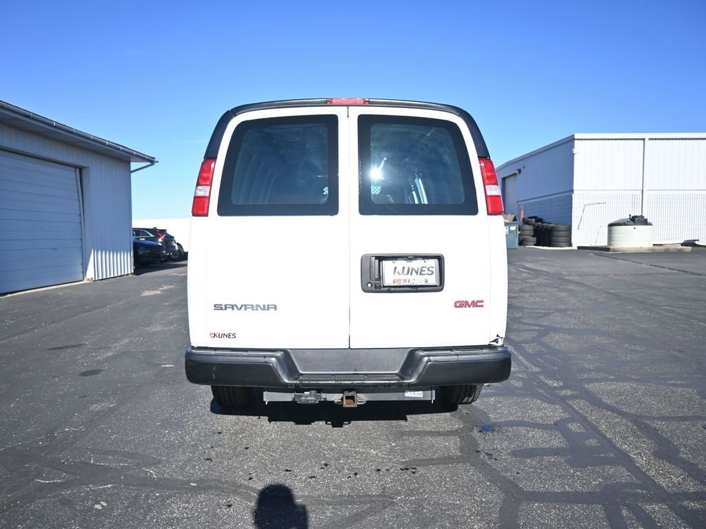 Used 2023 GMC Savana 2500 Extended w/ Enhanced Convenience Package image 19