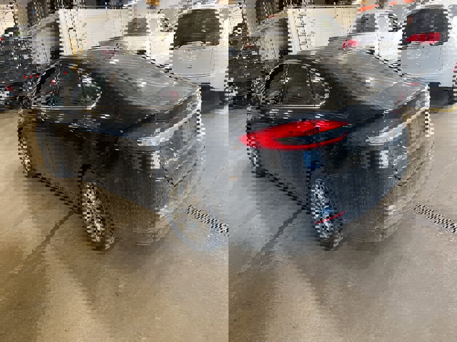 Used 2017 Ford Fusion SE w/ Fusion SE Technology Package image 7