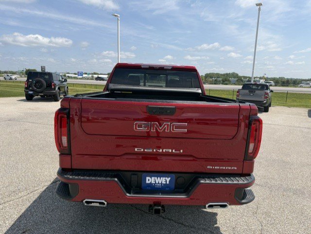 Used 2024 GMC Sierra 1500 Denali w/ Technology Package AWD/4WD image 8