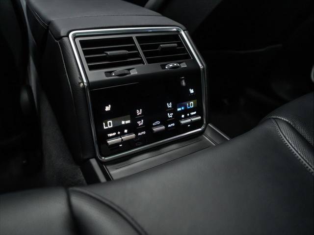 Used 2023 Porsche Panamera Platinum Edition RWD image 35