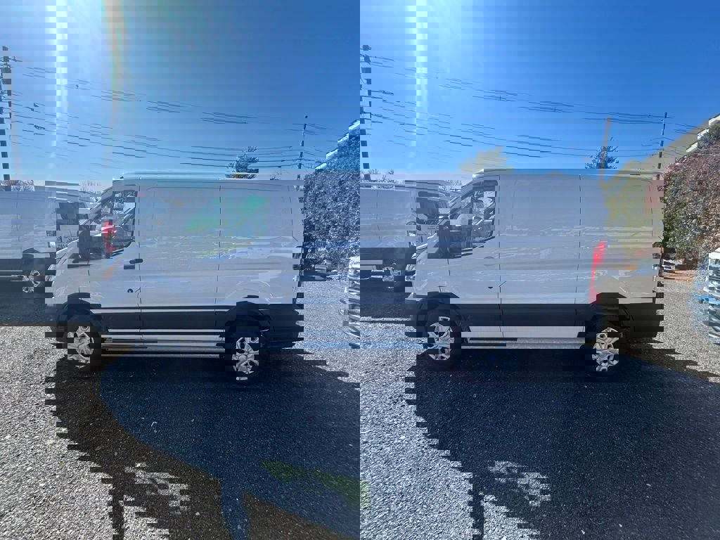 Used 2024 Ford Transit 250 Low Roof w/ Exterior Upgrade Package image 4