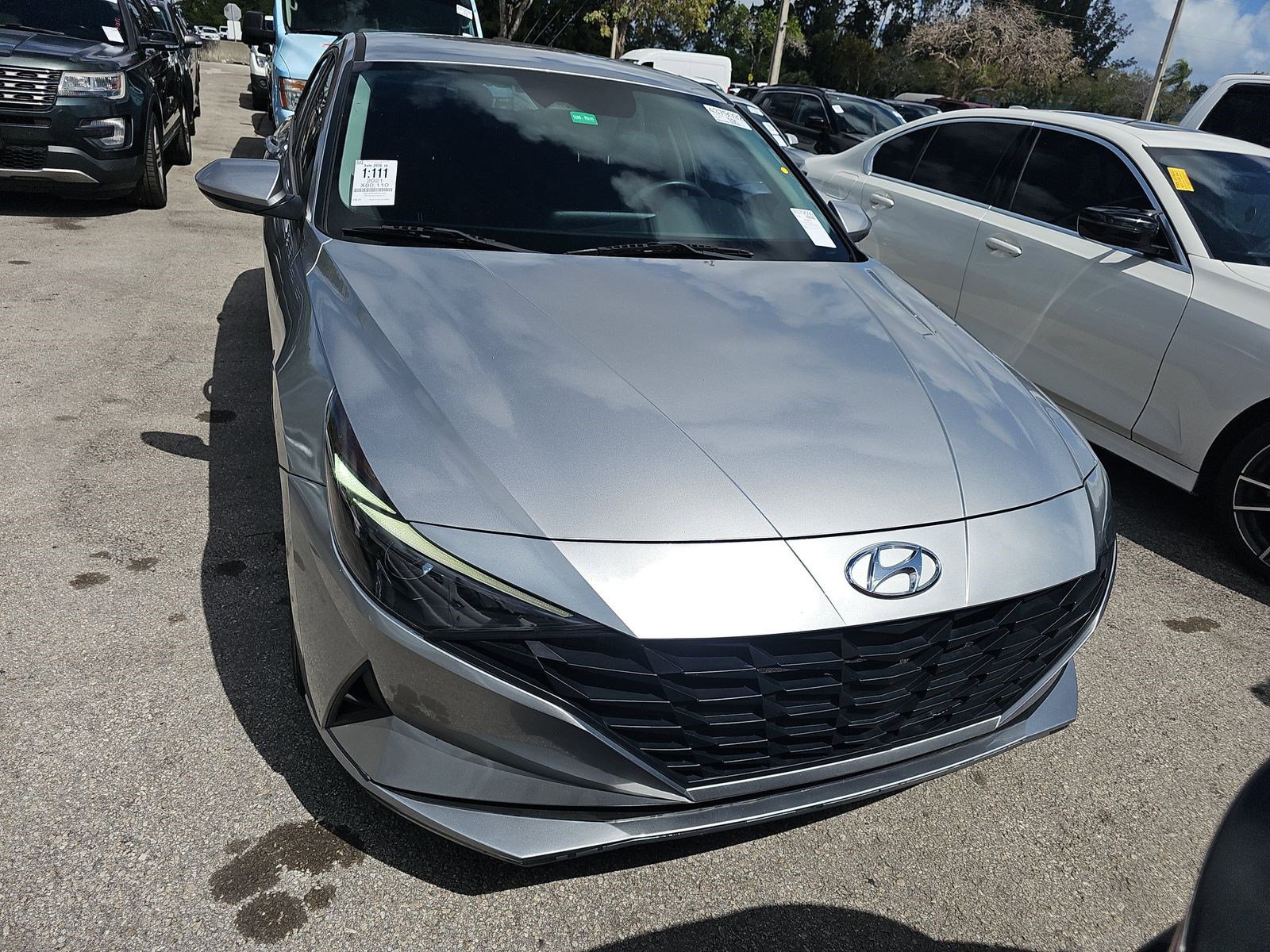 Used 2021 Hyundai Elantra SEL image 2