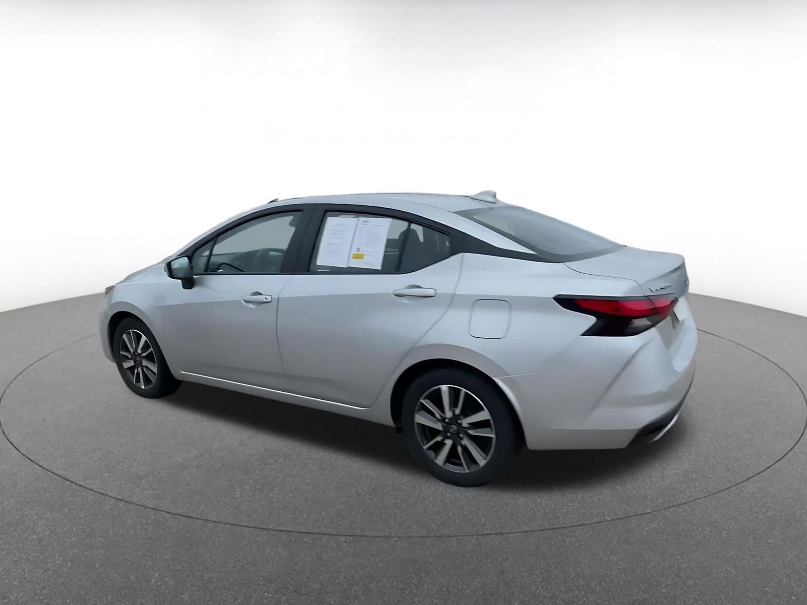 Used 2025 Nissan Versa SV image 10