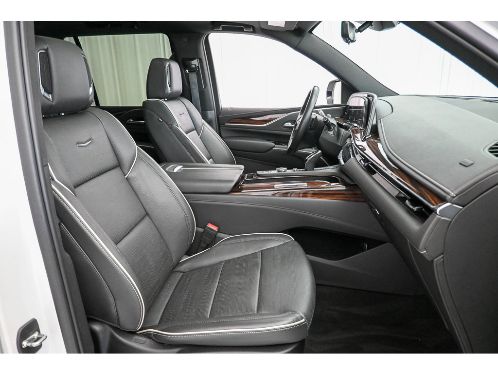 Certified 2023 Cadillac Escalade Premium Luxury AWD/4WD image 18
