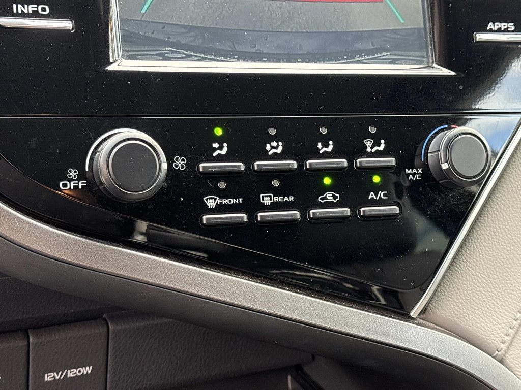 Used 2018 Toyota Camry LE FWD image 9