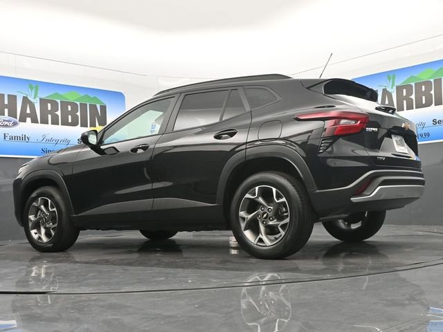 Used 2025 Chevrolet Trax LT w/ LT Convenience Package image 20