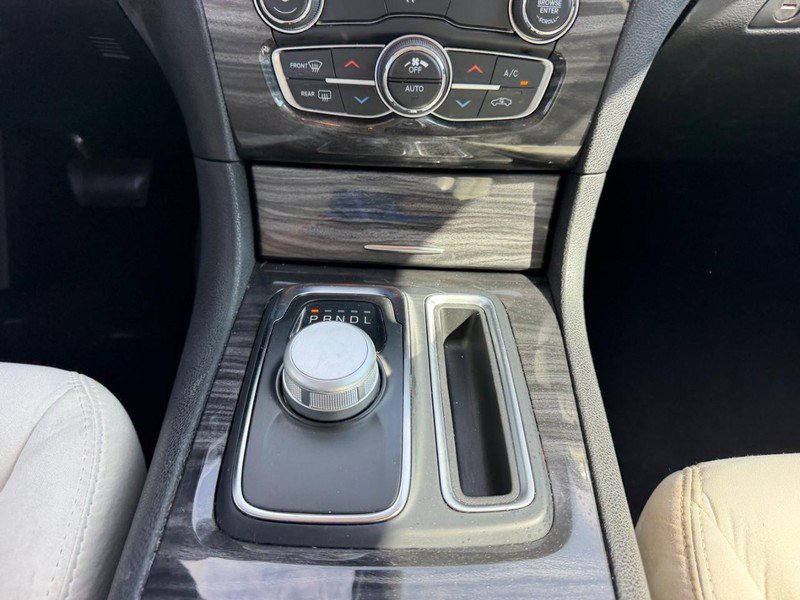 Used 2022 Chrysler 300 Touring w/ Sport Appearance Package RWD image 15