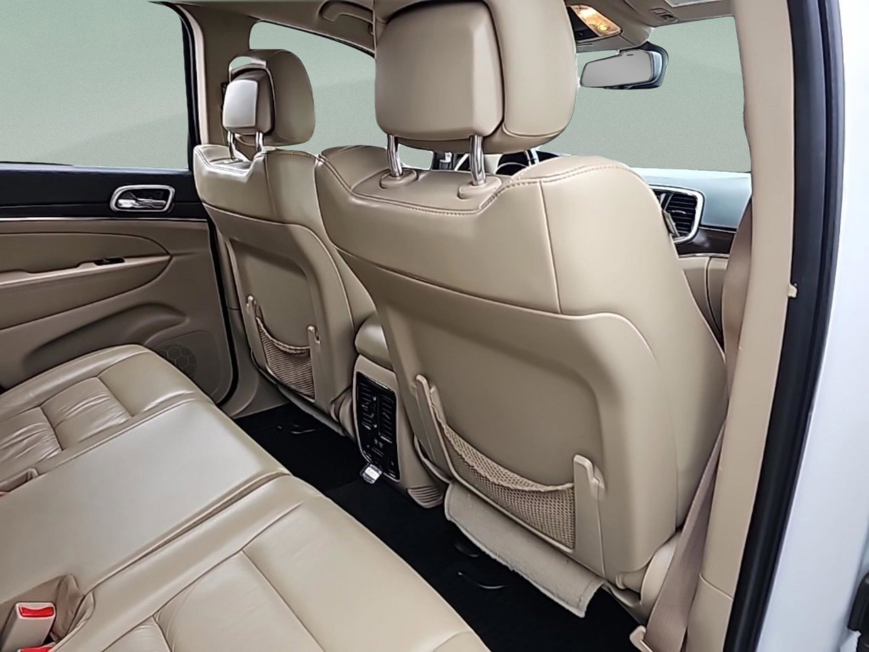 Used 2015 Jeep Grand Cherokee Limited image 35