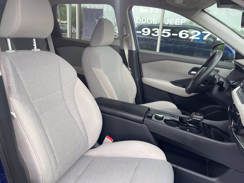 Used 2022 Nissan Rogue SV AWD/4WD image 25