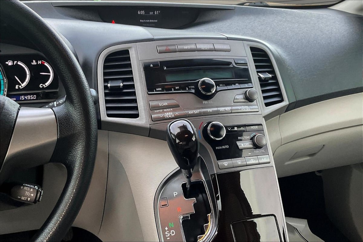 Used 2009 Toyota Venza w/ Convenience Pkg FWD image 14