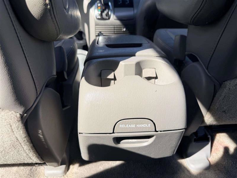 Used 2007 Toyota Sienna XLE AWD/4WD image 31