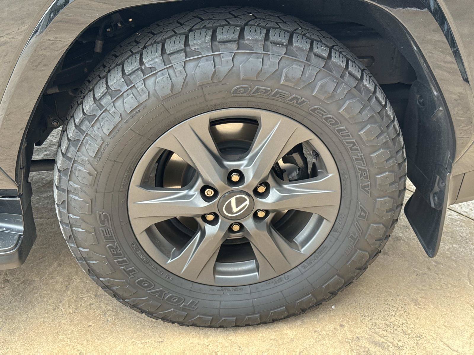 Certified 2025 Lexus LX 700h Overtrail w/ Accessory Package (Z1) AWD/4WD image 30