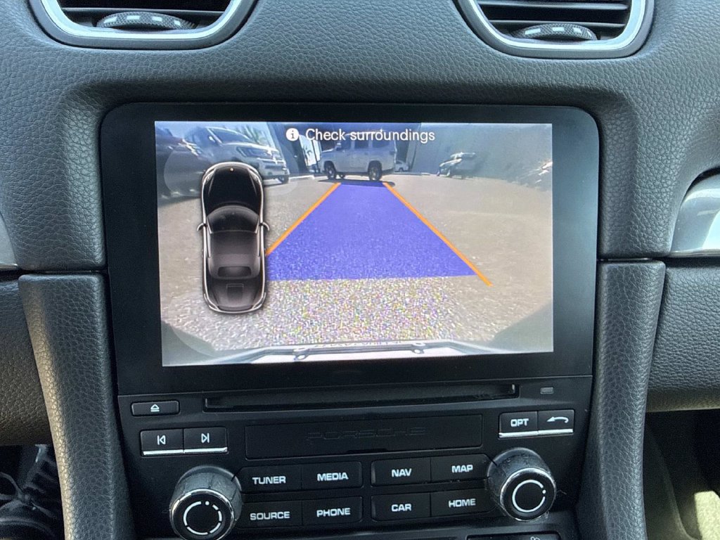Used 2019 Porsche 718 Boxster RWD image 19