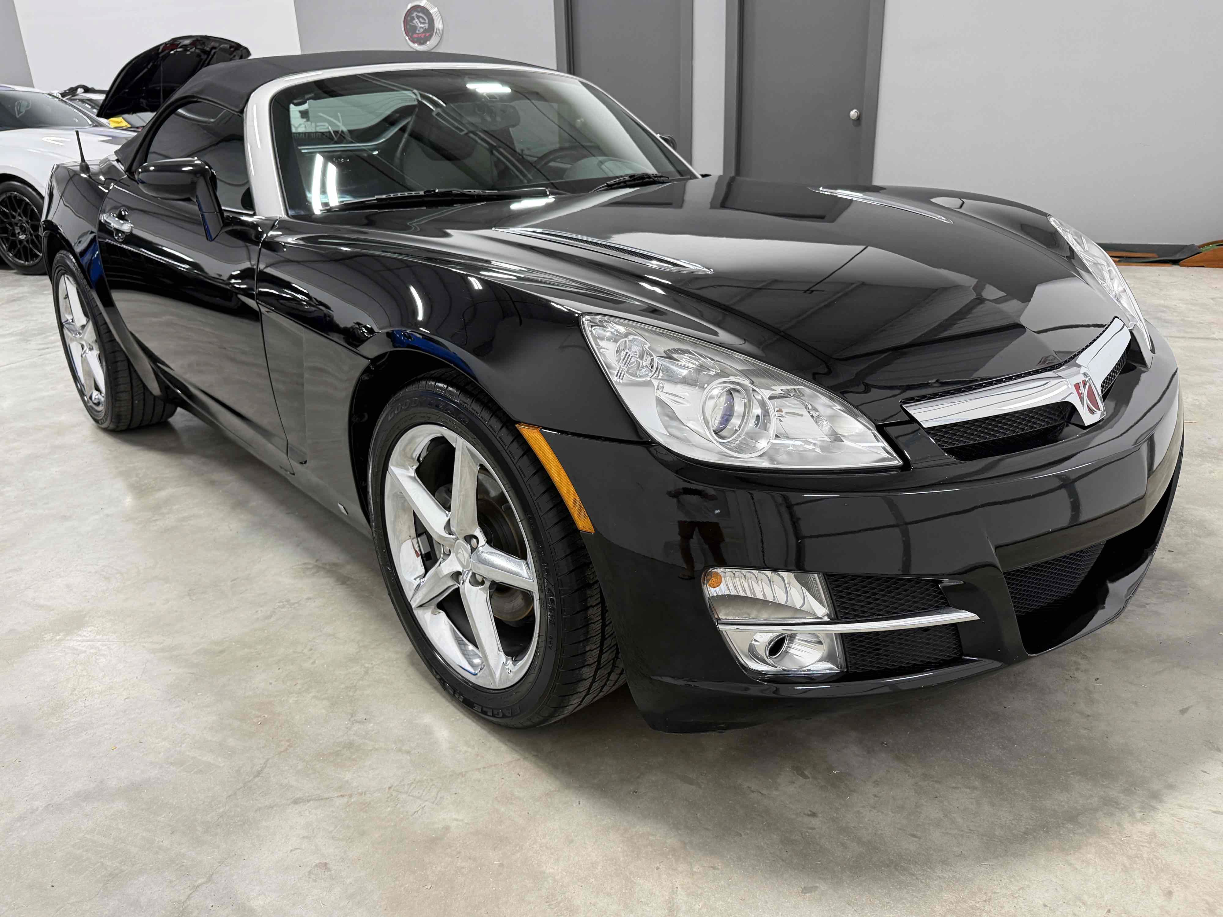 Used 2009 Saturn Sky w/ Premium Trim Package RWD image 26