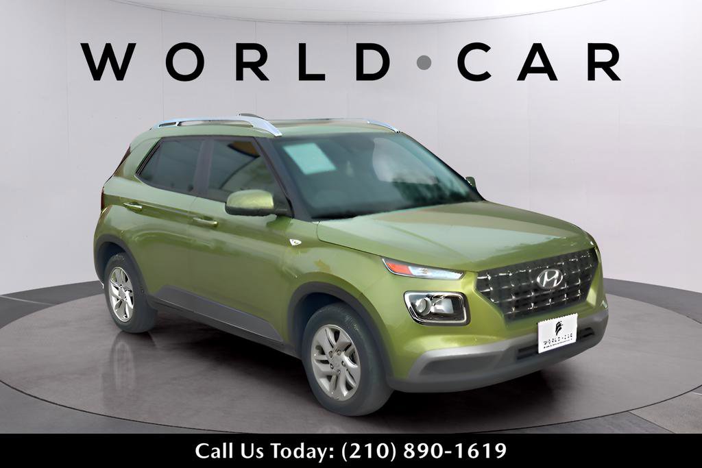 Used 2020 Hyundai Venue SEL image 2