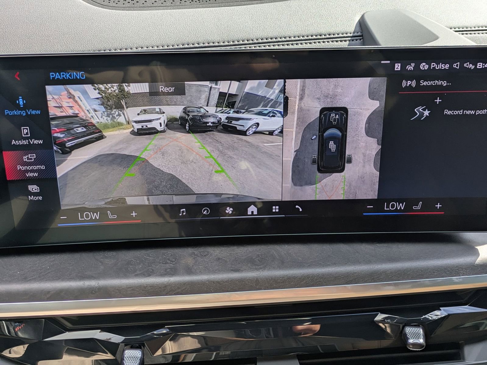 Used 2025 BMW X5 M60i w/ Executive Package image 22